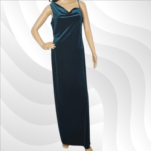 2/$50 Social Bridesmaids Lux Velvet Evergreen Slip Maxi Dress Size M | Elegant - Picture 3 of 8